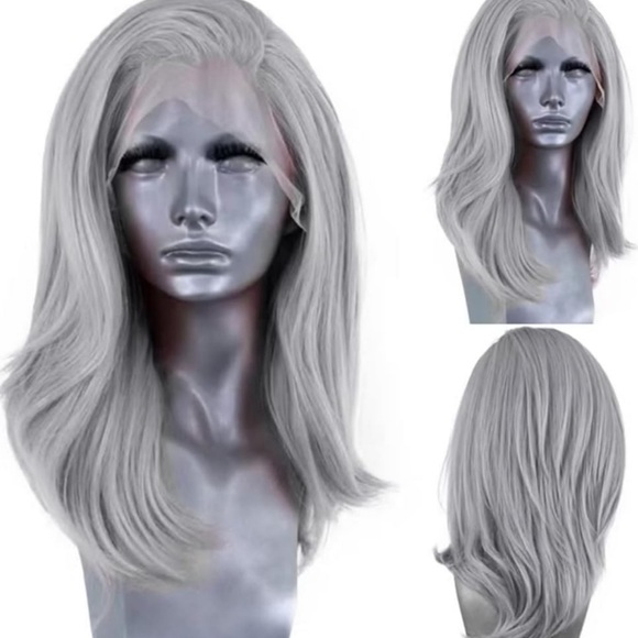 22” GREY SHORT NATURAL WAVY Lace Front Wig NEW